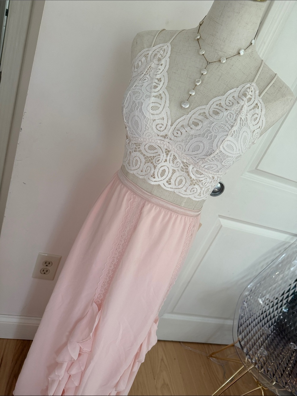 VICTORIA SECRETS PINK - LACE ADJUSTABLE BRALETTE NWOT